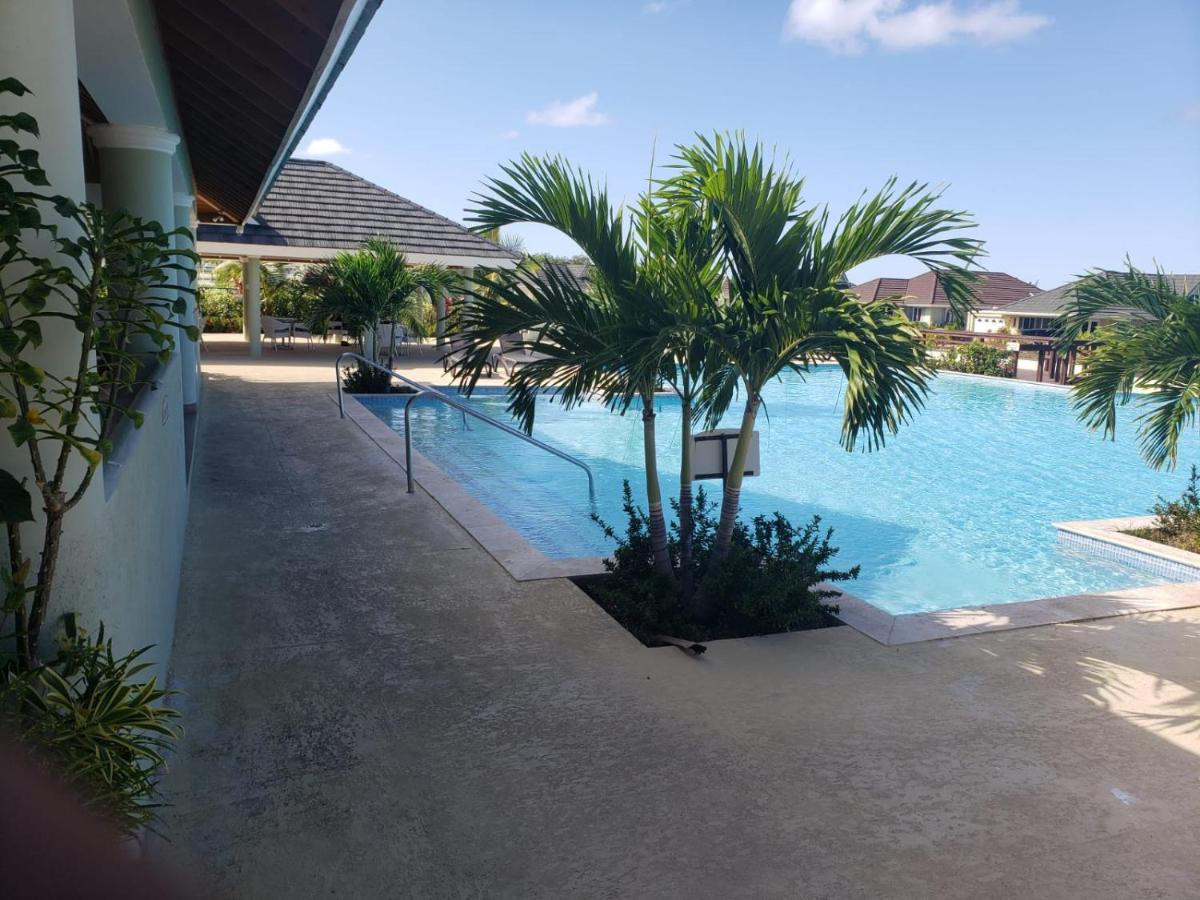 Breathtaking Villa At The Crest Richmond エクステリア 写真